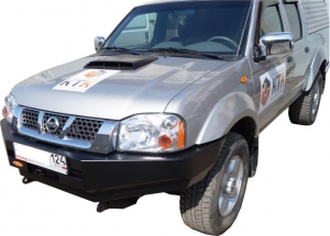 Бампер передний Nissan NP300